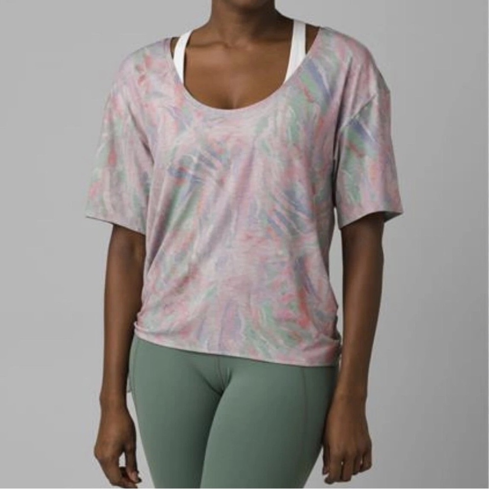 NWT Prana Women's Multicolor Polyjungle Top Minted‎ Athletic Athleisure Recycled